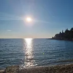 Pulabella